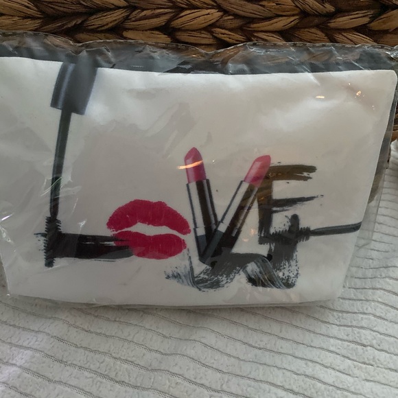 Make up pouches many designs - Picture 7 of 8